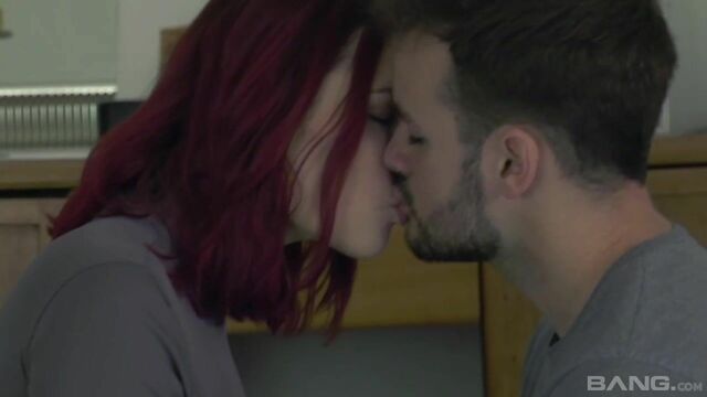 Verso Cinema apresenta de quatro sexo da Silvia Rubi