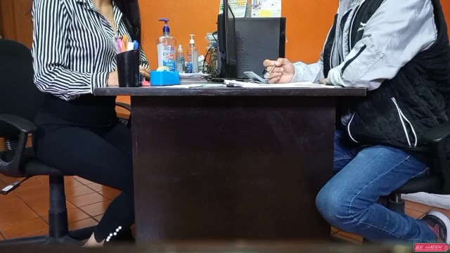 Tania Gomez in scena latina di Verified Amateurs