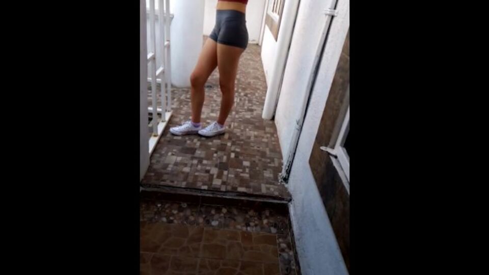 La coqueta Tania Gomez - vídeo de culo grande - Verified Amateurs