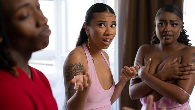 कुत्ते शैली चलचित्र Pure Taboo से मुस्कुराना  Destiny Mira और Mighty Dee के साथ