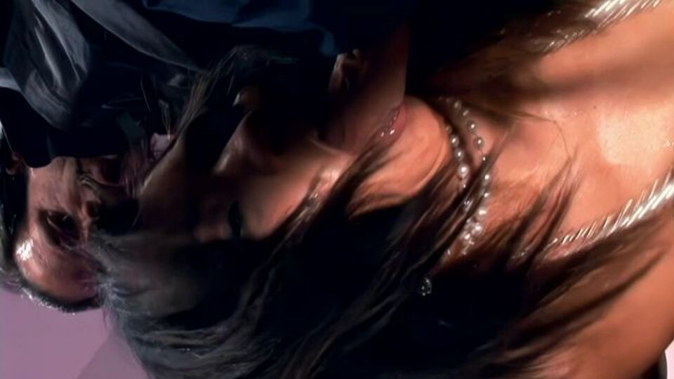 La naturelle Seth Dickens et CeCe Stone dans scène gros seins