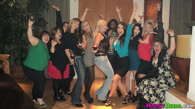 Contenu striptease de l'époustouflante Noelani et Joanna 