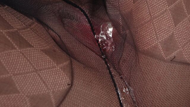 Pornographie longues jambes de la grisante Mona 