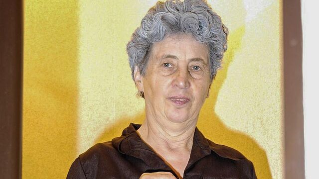 Unimaginable Rosa - straight hair action - OmaHotel