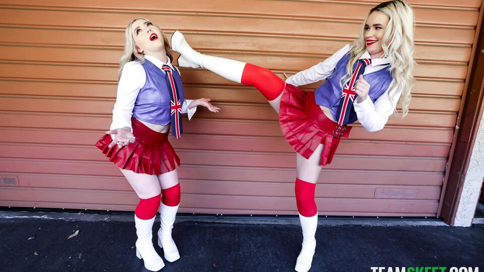 Step Siblings präsentiert Eva Nyx und Khloe Kingsley's Oral Pornofilm