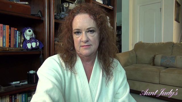 Eindrucksvolle Süße's Sexstreifen anschauen