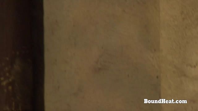 Stupefacente escort - scena massaggio - Bound Heat