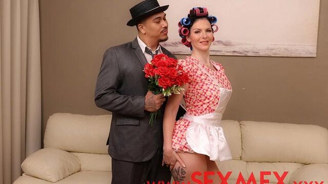 Sexmex présente vidéo baiser la bouche de Mica Spengler