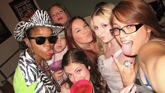 Flower और Kash में शौकिया लिंग RK Prime द्वारा