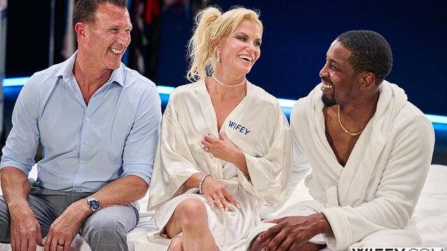 Tatiana Steele में लंबे बाल ट्रेलर Wifey द्वारा