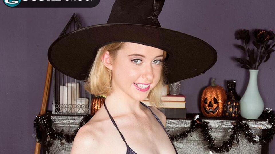 Chloe Cherry in Amateur Fickfilm von 18eighteen