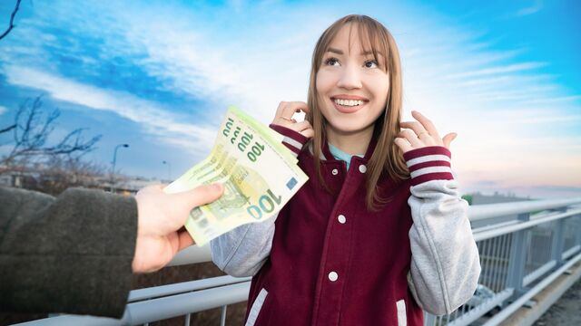 Kate Quinn in trailer tette di media grandezza di Fakehub