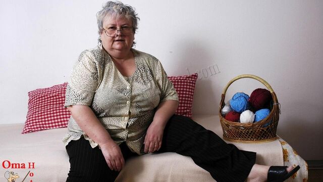 La guapa Majka - tráiler de amateur - OmaHotel