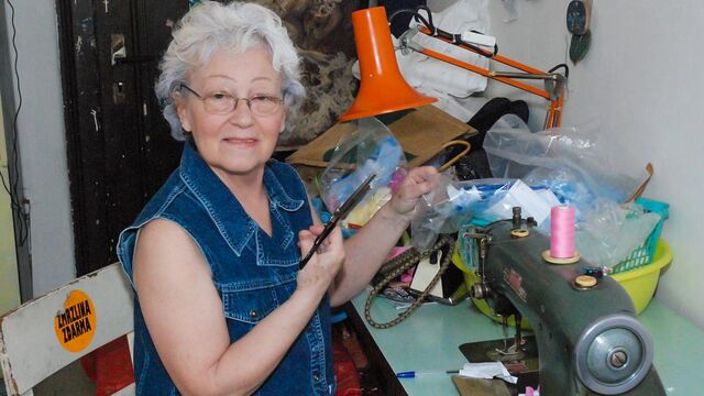 OmaHotel प्रस्तुत करता है Agnes का बूढ़े अश्लील