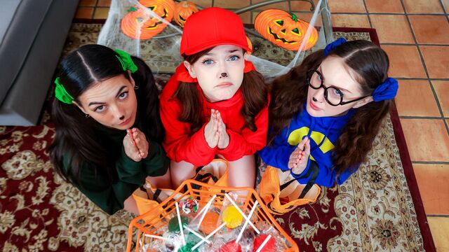 Jade and Bella's medium size tits video