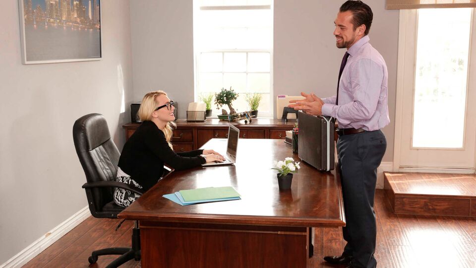 Fascinante AJ Applegate - piru grande clipe - Naughty Office