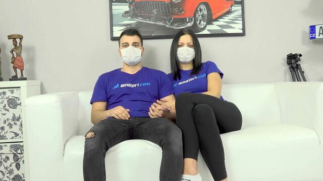 Explosiva Julia Parker em boquete trailer