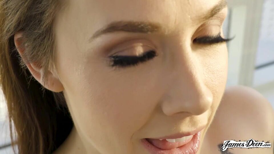 Bubbly Chanel Preston's kissing scene