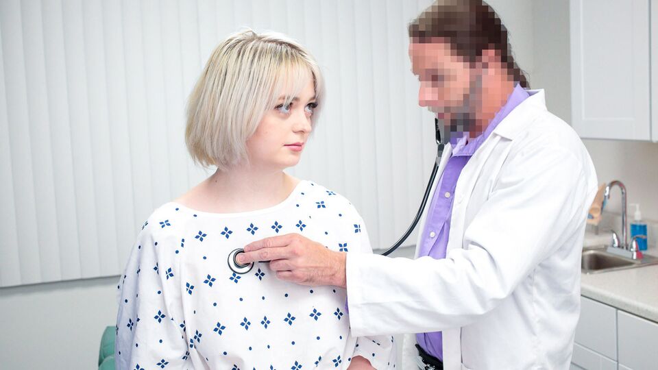 Wunderbare Annie Archer - Dicke Titten Sexfilm - Perv Doctor