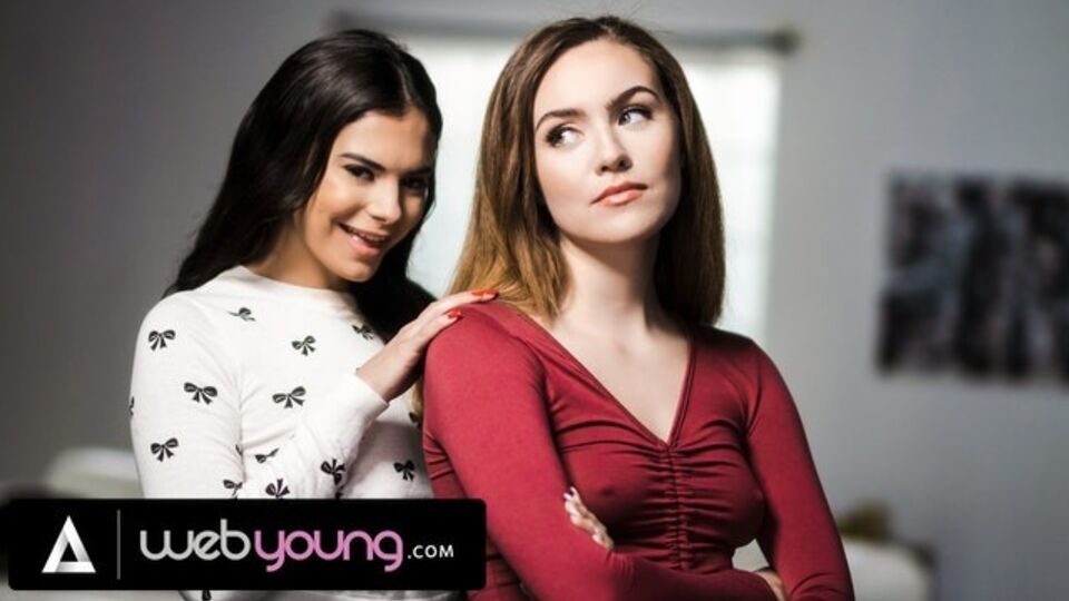 Violet Starr und Freya Parker in Dicker Arsch XXX von Web Young